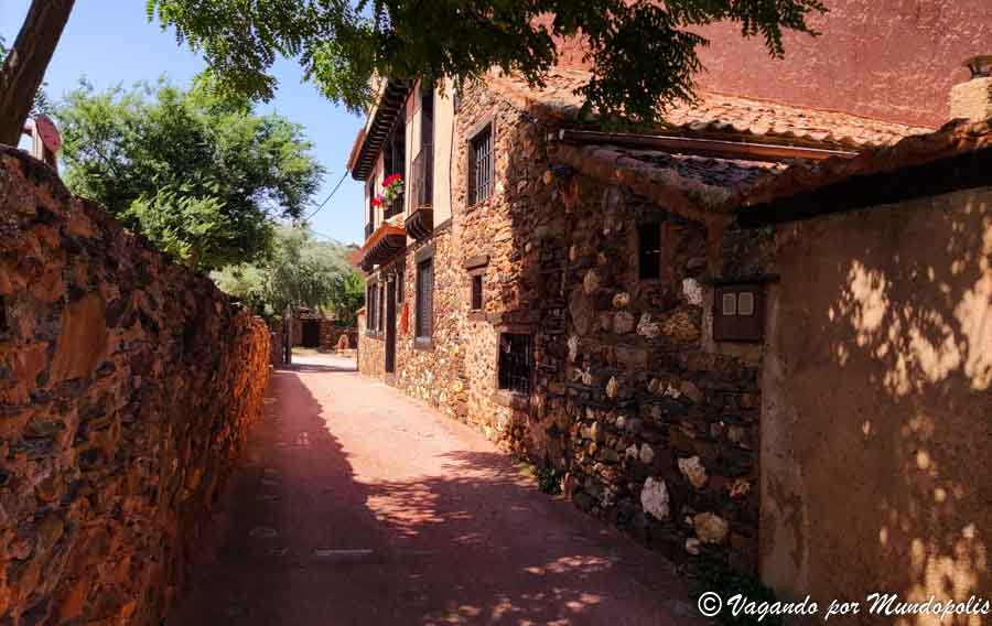 ruta-por-los-pueblos-rojos-de-segovia