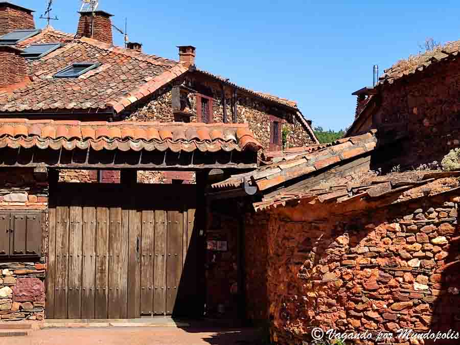 ruta-por-los-pueblos-rojos-de-segovia