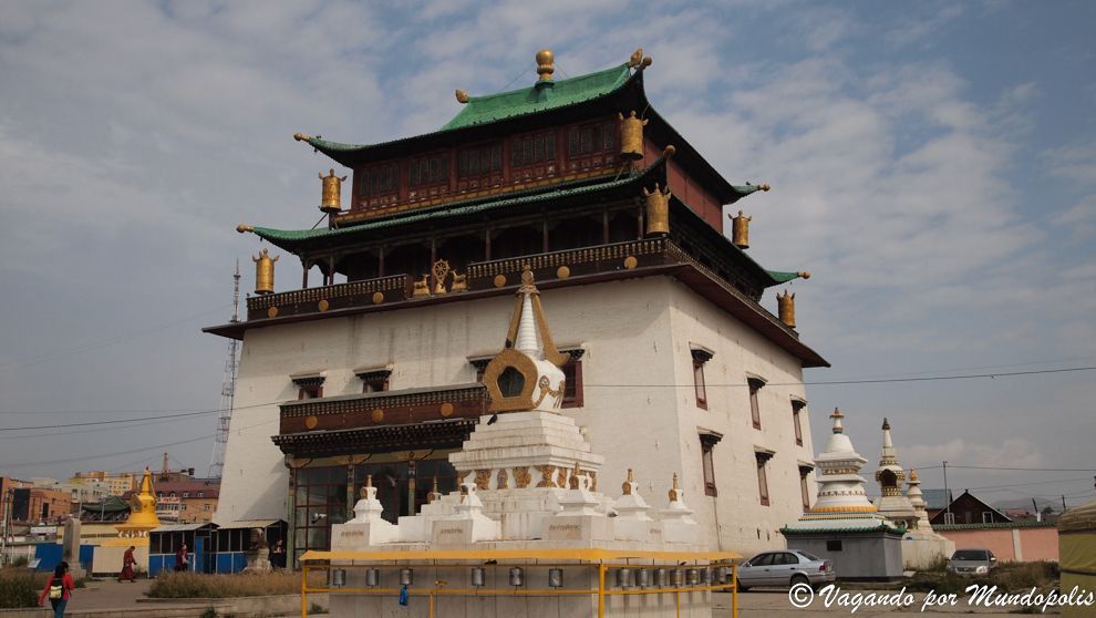gandan-monastery-ulan-bator