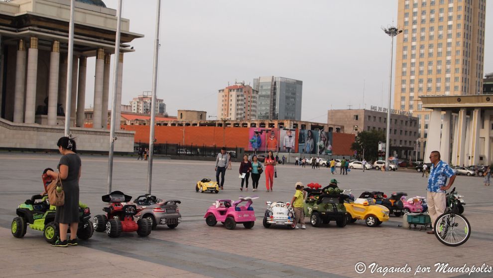 sukhbaatar-square-que-ver-en-ulan-bator