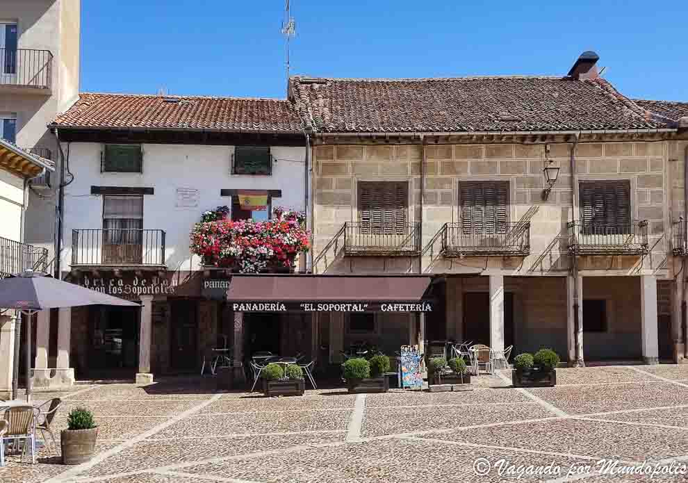 plaza-mayor-riaza-segovia