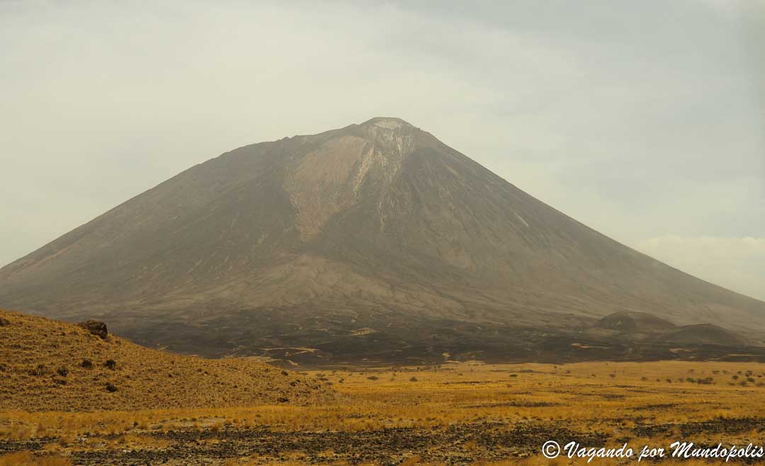 volcan-ol-oinyo-lengai-tanzania
