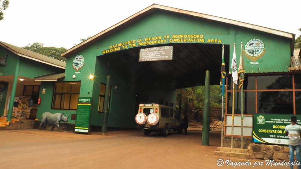 entrada-area-conservacion-ngorongoro