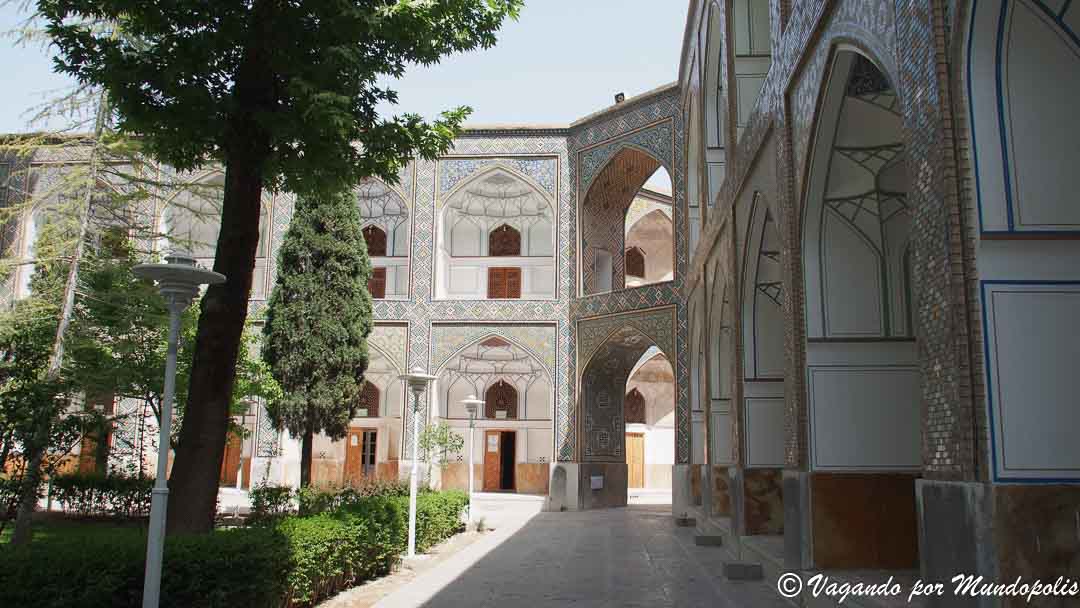 madrasa-Chahar-Bagh