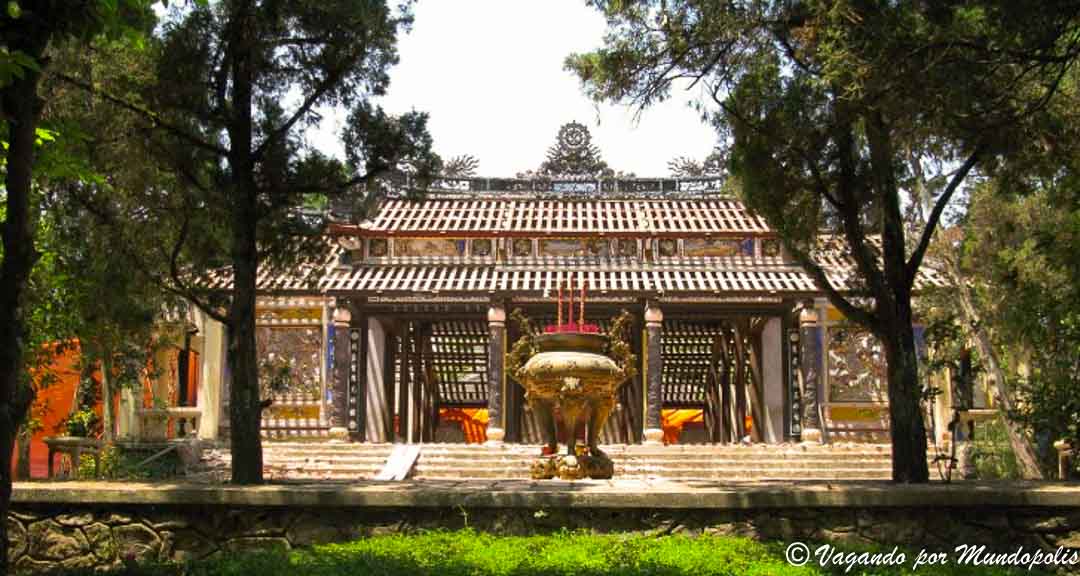 TU-HIEU-PAGODA-hue