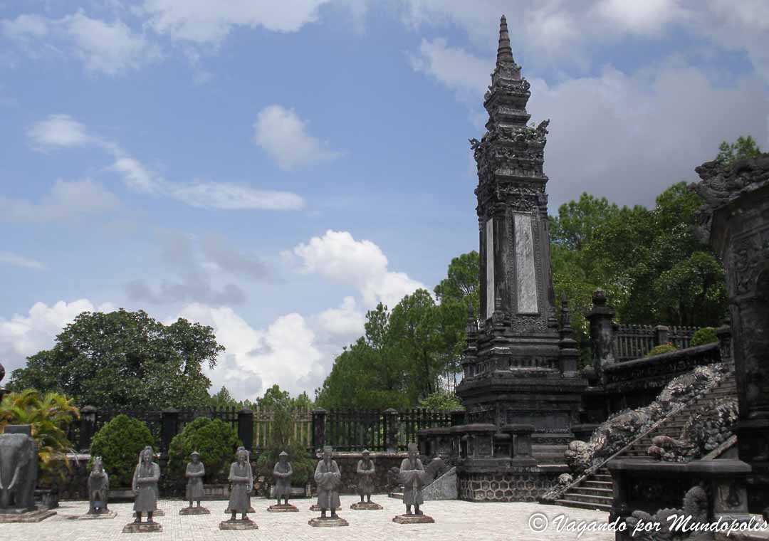 tumbas-hue-vietnam