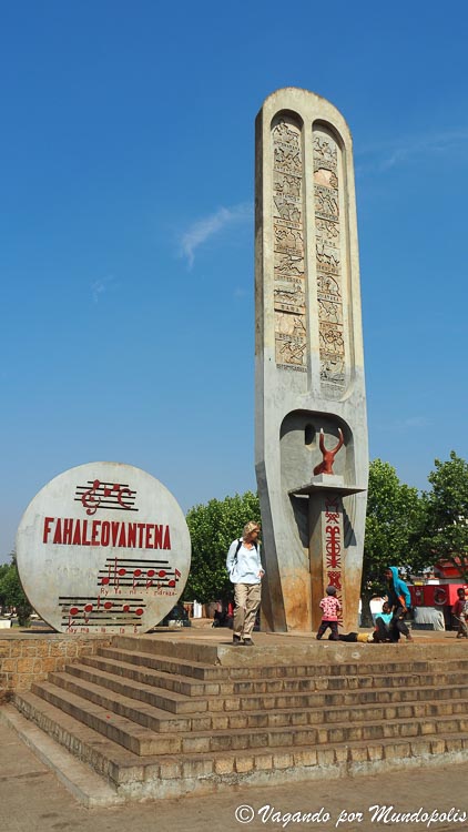 avenida-independencia-antsirabe