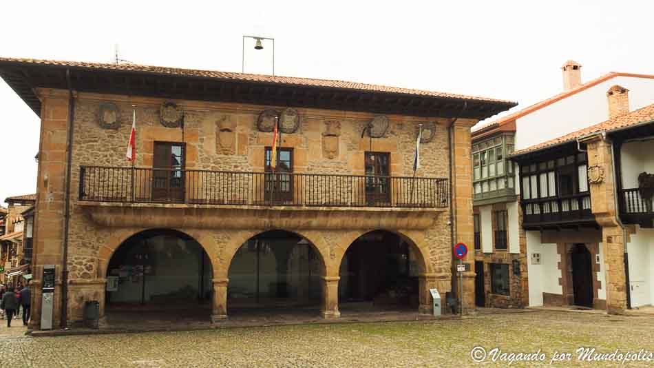 que-ver-en-comillas-en-un-dia-antiguo-ayuntamiento